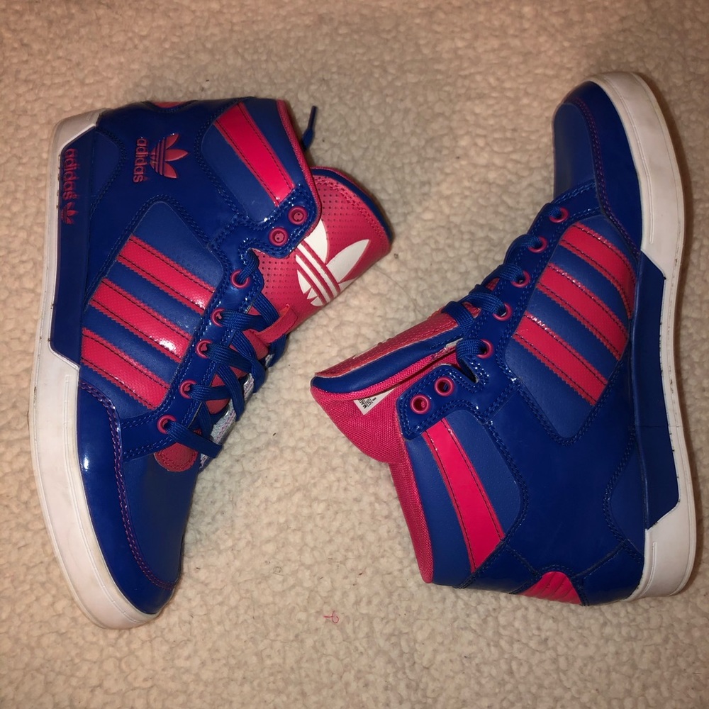 Hard Court High Adidas Sneakers
